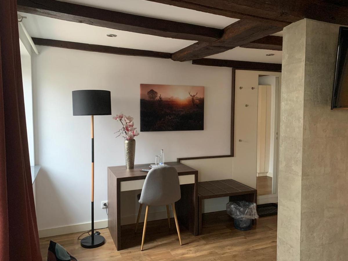 באד דריבורג Hotel Zum Braunen Hirschen מראה חיצוני תמונה